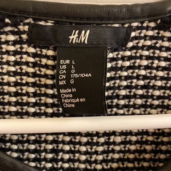 H&M zip front sweater - Picture 5 of 5